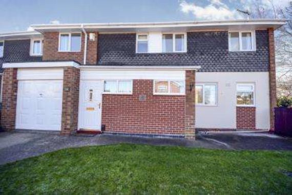 3 Bedroom End of Ter...